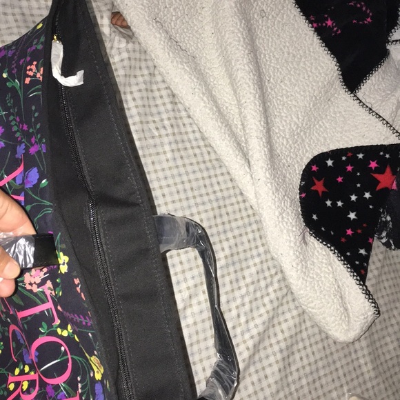 Victoria secret - Picture 2 of 3